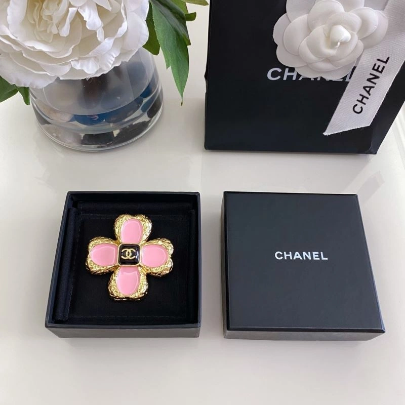 Refined Chxnxl Brooches 292908