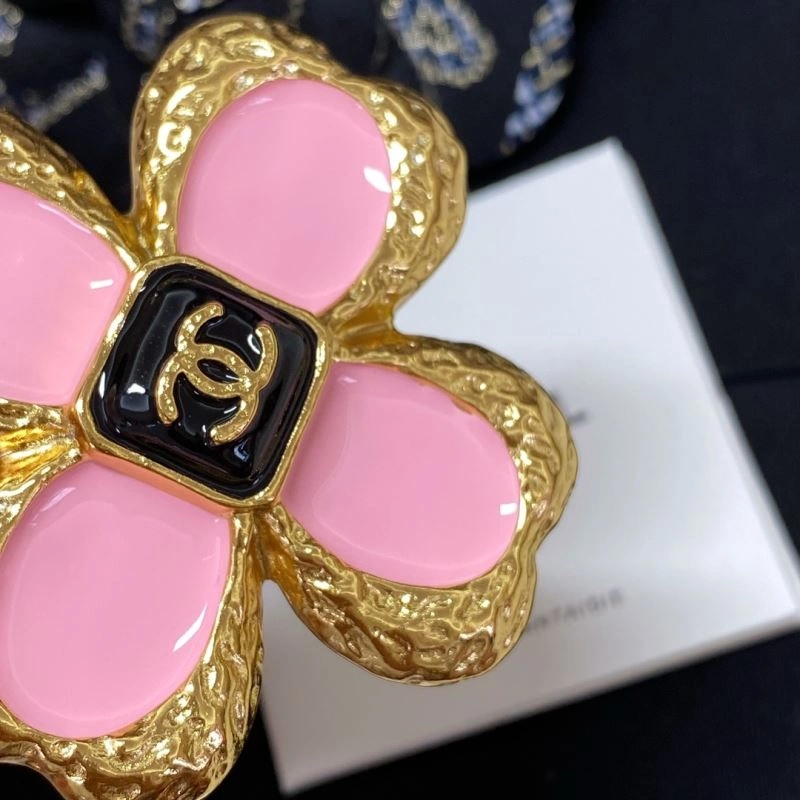 Refined Chxnxl Brooches 292908