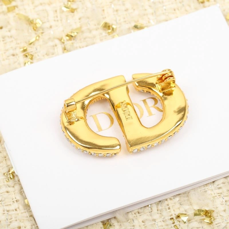 EyeCatching Christian Dxxr Brooches 295456