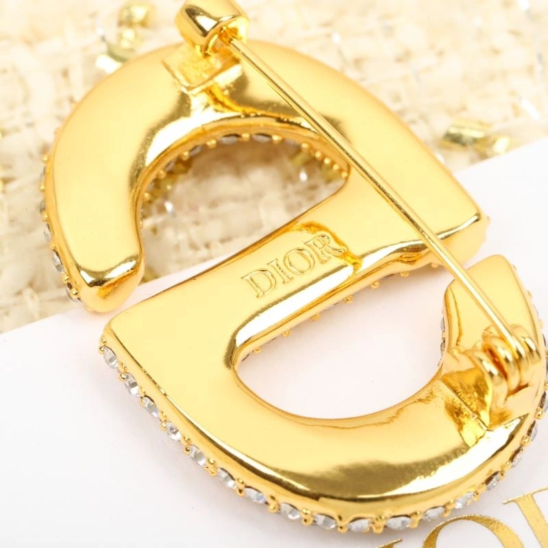 EyeCatching Christian Dxxr Brooches 295456