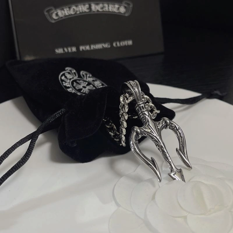 Comfortable Chrxmx Hxxrts Necklaces 301136