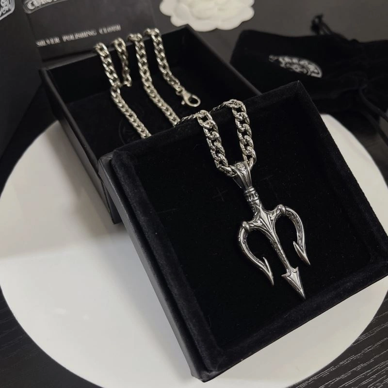 Comfortable Chrxmx Hxxrts Necklaces 301136