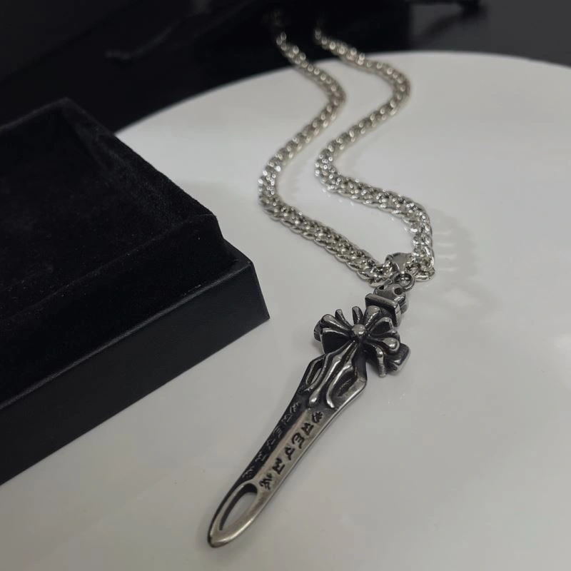 Classic Chrxmx Hxxrts Necklaces 301139