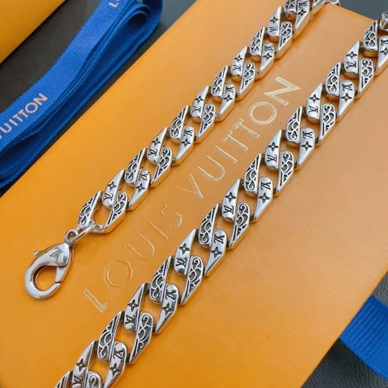 Sophisticated LX Necklaces 311559