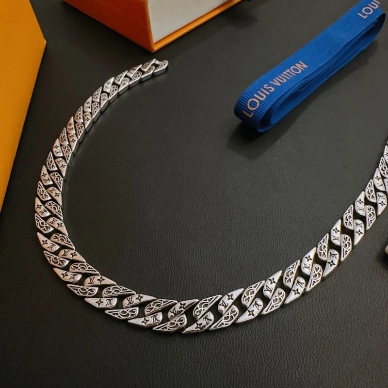 Sophisticated LX Necklaces 311559