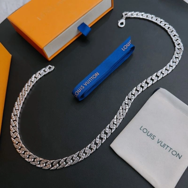 Sophisticated LX Necklaces 311559