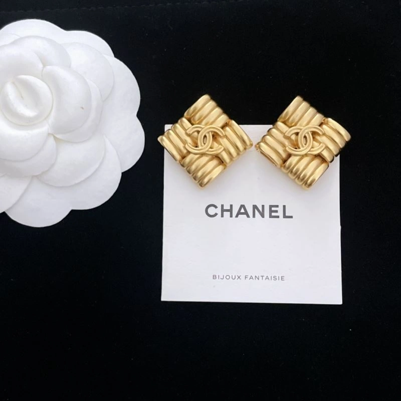 Lightweight Chxnxl Earrings 291863