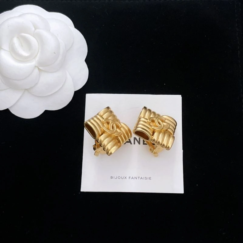 Lightweight Chxnxl Earrings 291863
