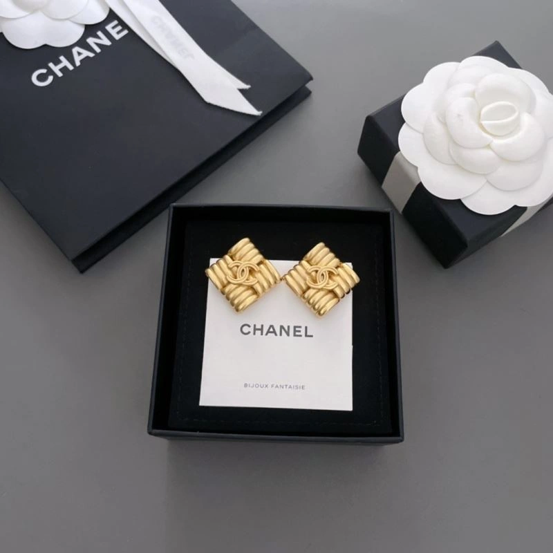 Lightweight Chxnxl Earrings 291863