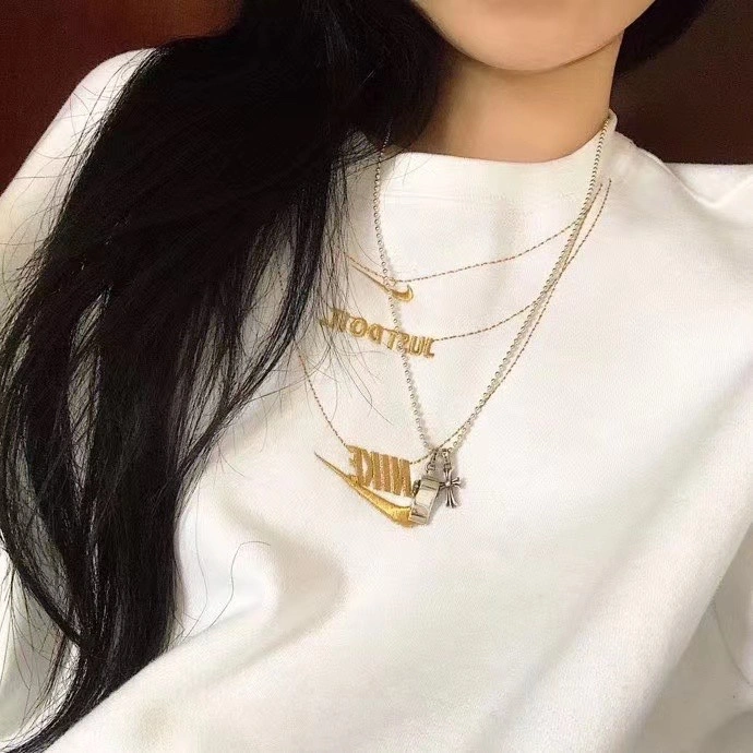 Chrxmx Hxxrts Necklaces Stylish 301128