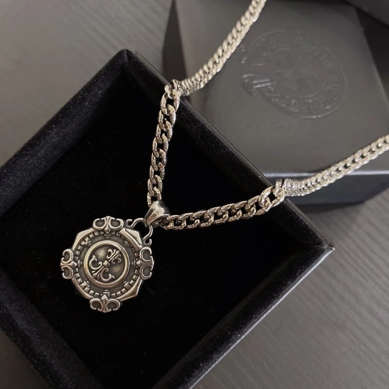 Chrxmx Hxxrts Necklaces DailyWear 301124