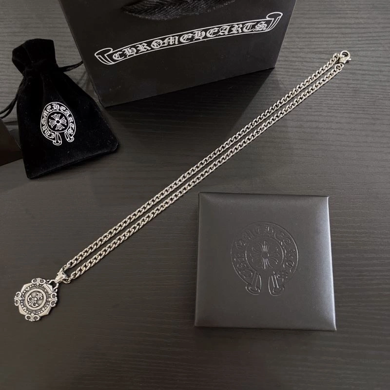 Chrxmx Hxxrts Necklaces DailyWear 301124