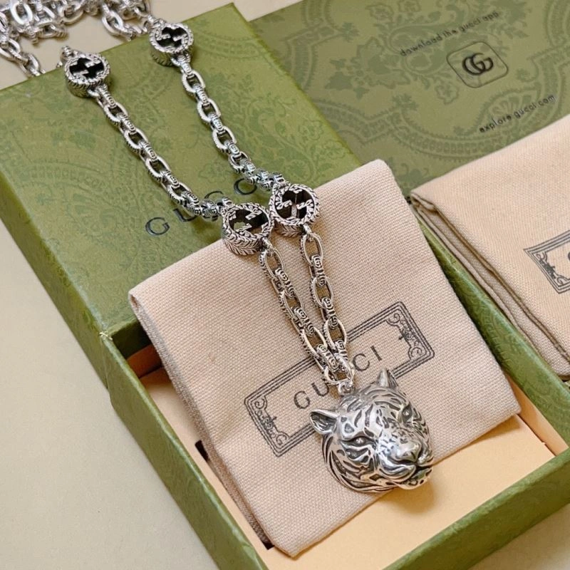 EyeCatching Gxccx Necklaces 306686