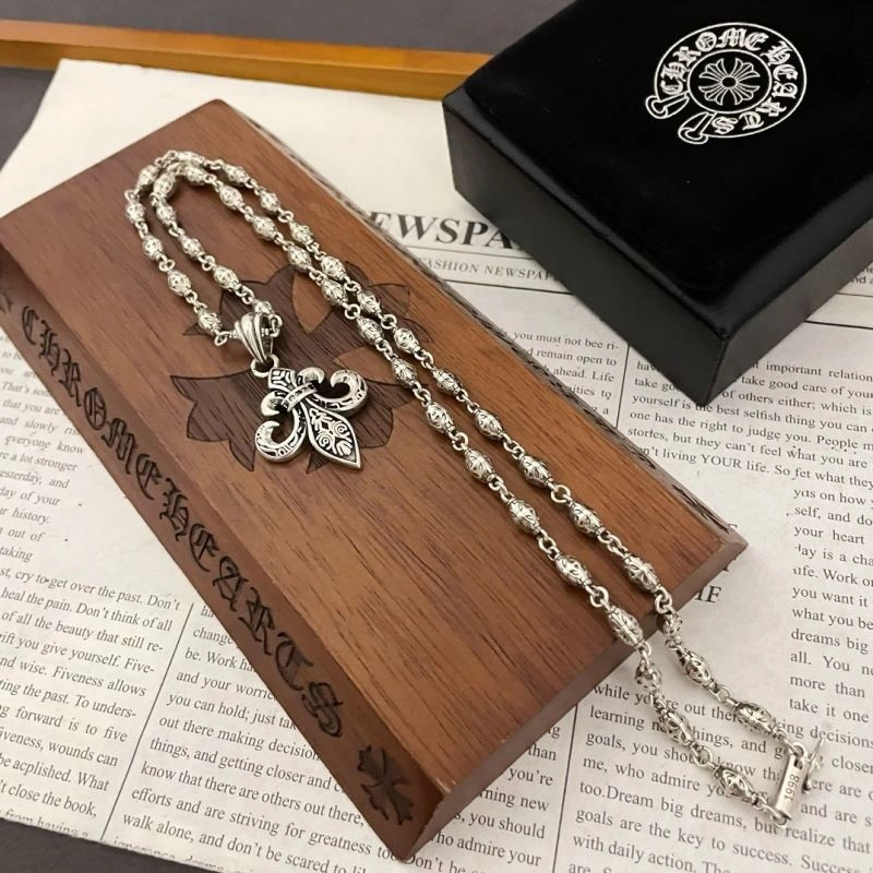 Trendy Chrxmx Hxxrts Necklaces 301116