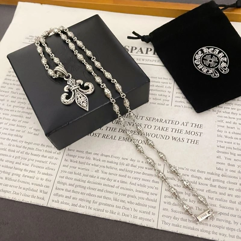 Trendy Chrxmx Hxxrts Necklaces 301116