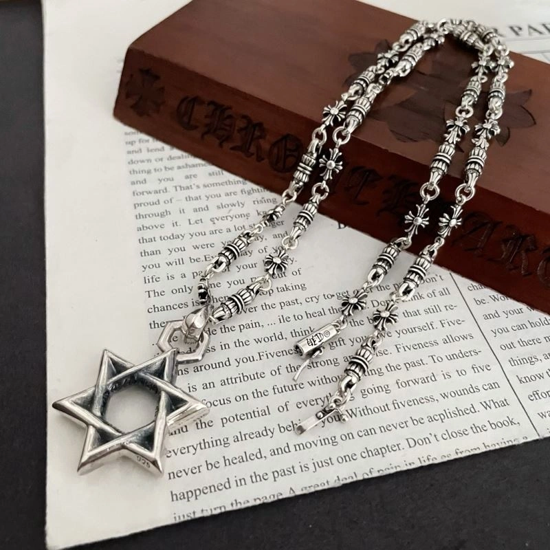 Chrxmx Hxxrts Necklaces Resilient 301098