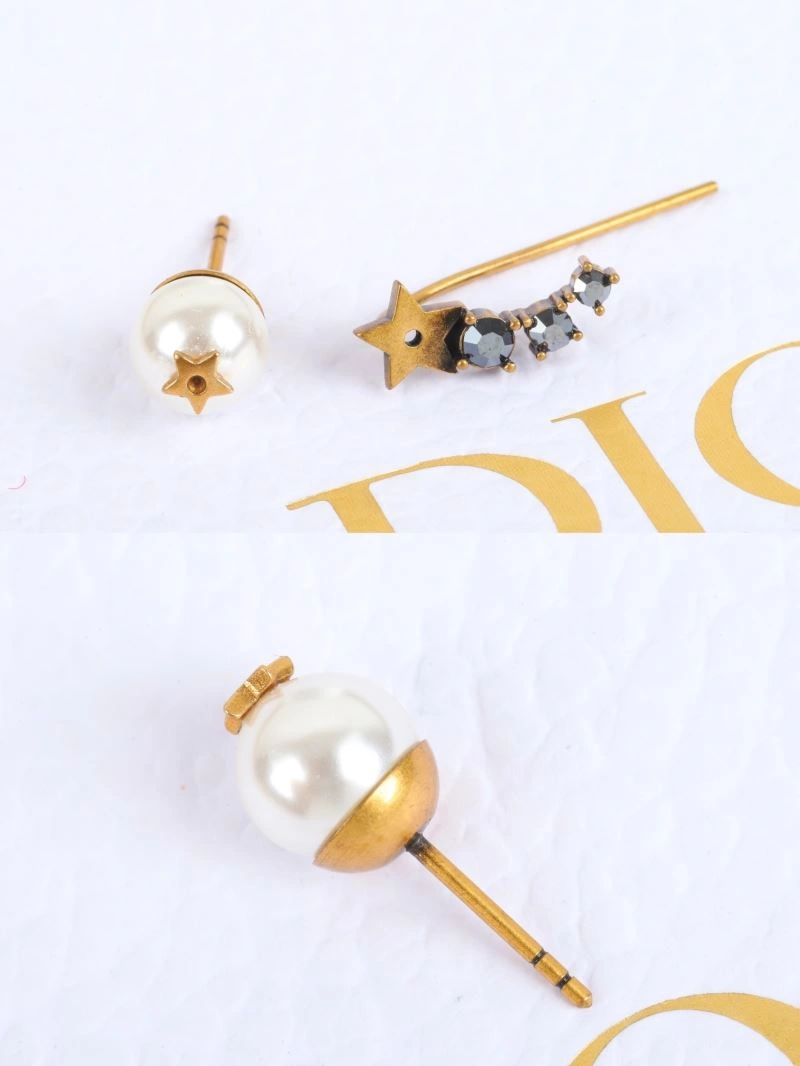 UrbanStyle Christian Dxxr Earrings 295396
