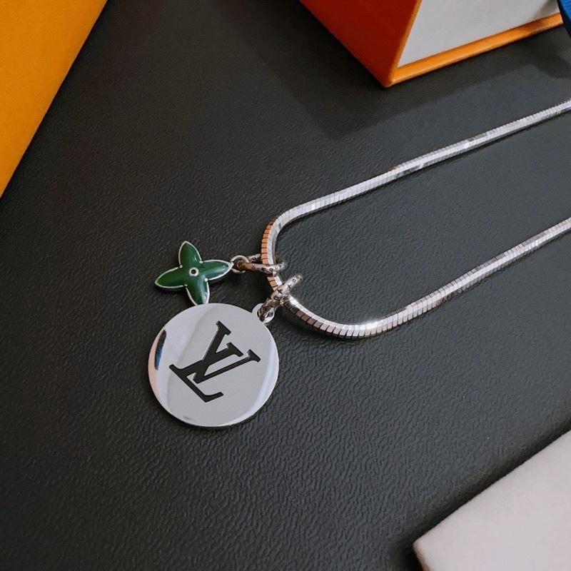 Sophisticated LX Necklaces 311557