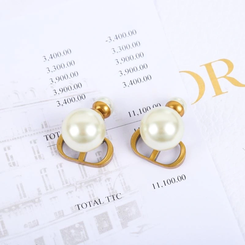 Christian Dxxr Earrings ModernLook 295394