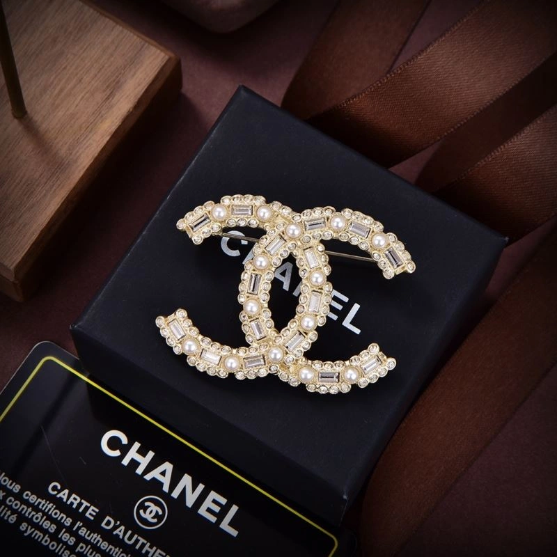 EasyMatch Chxnxl Brooches 292886