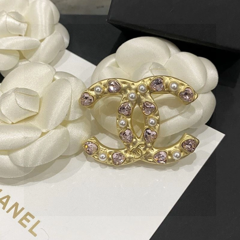 Refined Chxnxl Brooches 292884