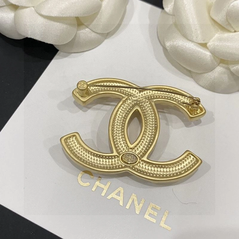 Refined Chxnxl Brooches 292884