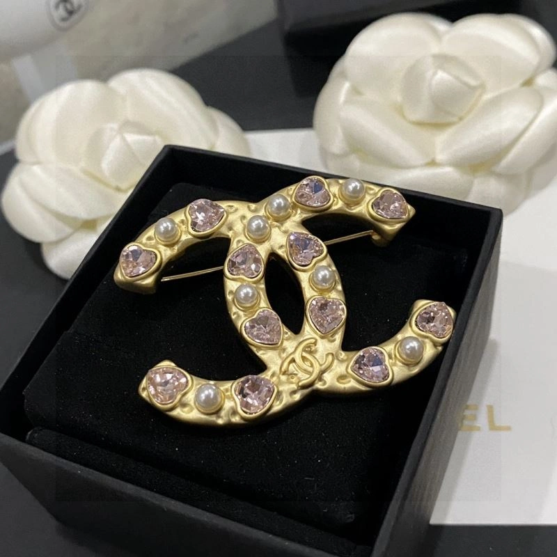 Refined Chxnxl Brooches 292884
