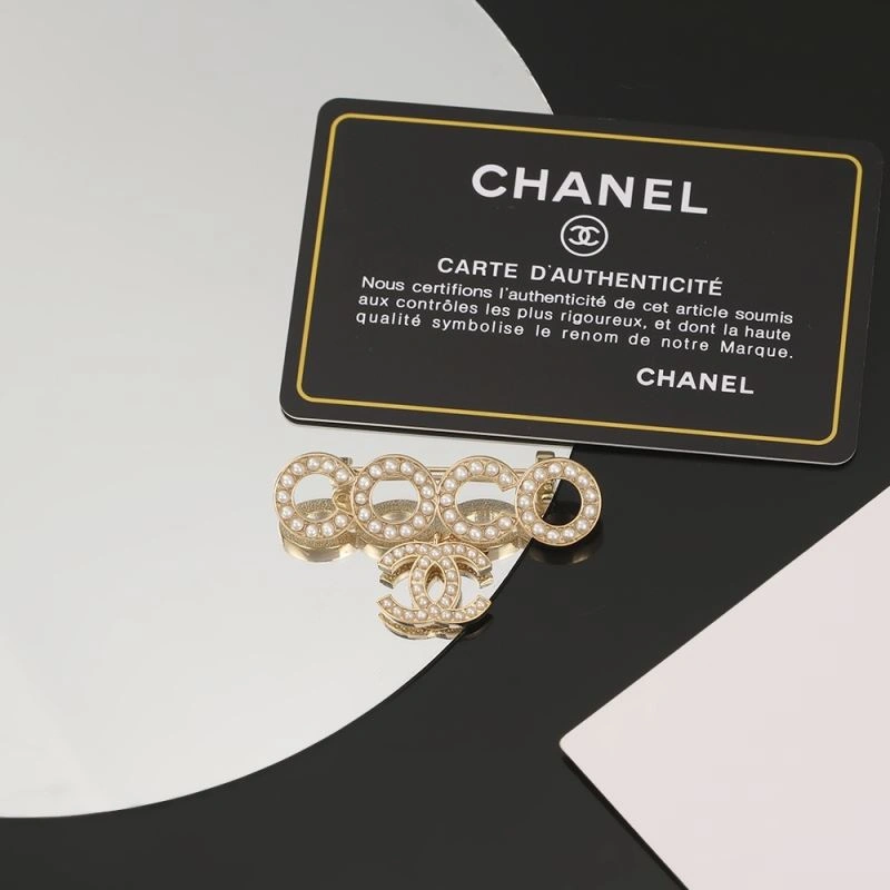 Lightweight Chxnxl Brooches 292882