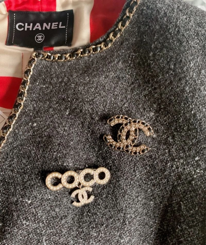 Lightweight Chxnxl Brooches 292882