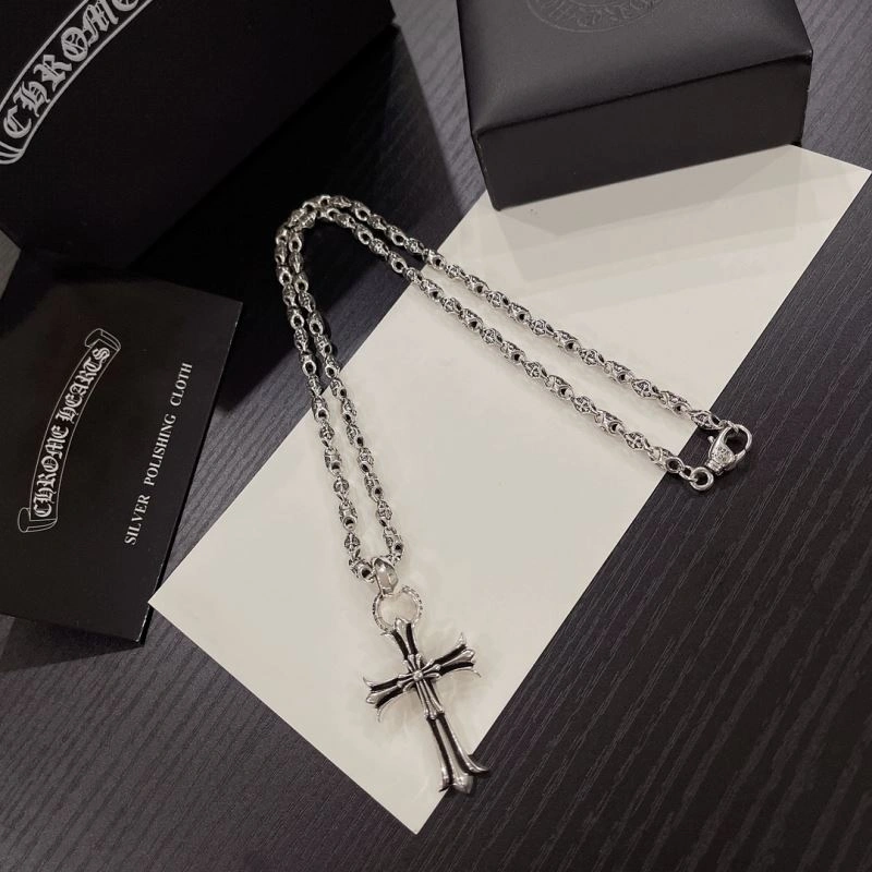 EasyMatch Chrxmx Hxxrts Necklaces 301113