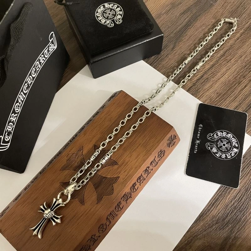 GoodFit Chrxmx Hxxrts Necklaces 301093