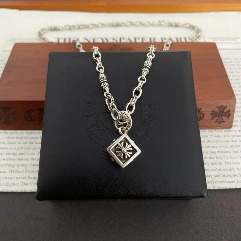 WellDesigned Chrxmx Hxxrts Necklaces 301103