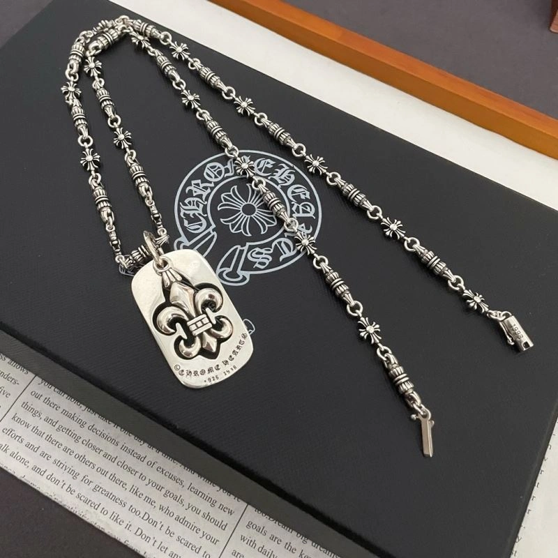 EyeCatching Chrxmx Hxxrts Necklaces 301090