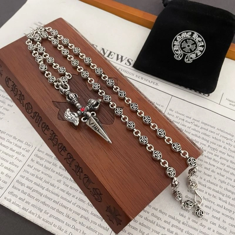 WellDesigned Chrxmx Hxxrts Necklaces 301087