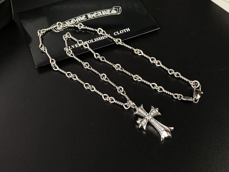 Cozy Chrxmx Hxxrts Necklaces 301084