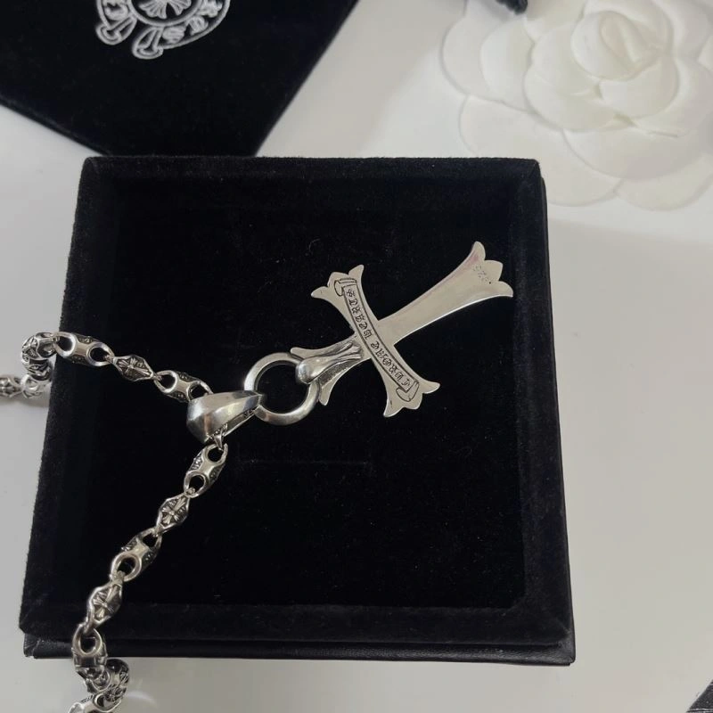 Versatile Chrxmx Hxxrts Necklaces 301076