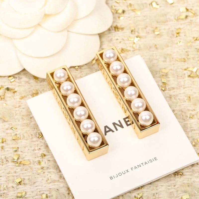 Breathable Chxnxl Earrings 291840