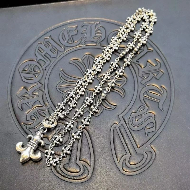 EyeCatching Chrxmx Hxxrts Necklaces 301056