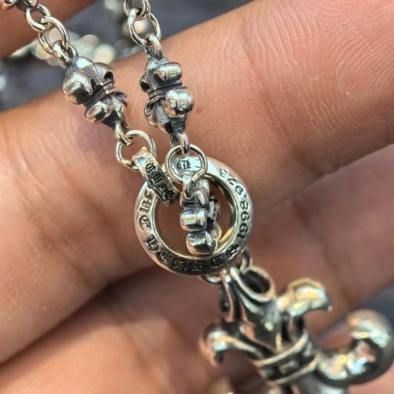 EyeCatching Chrxmx Hxxrts Necklaces 301056