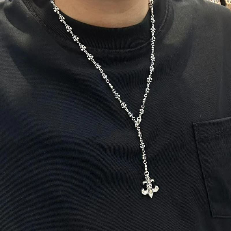 EyeCatching Chrxmx Hxxrts Necklaces 301056
