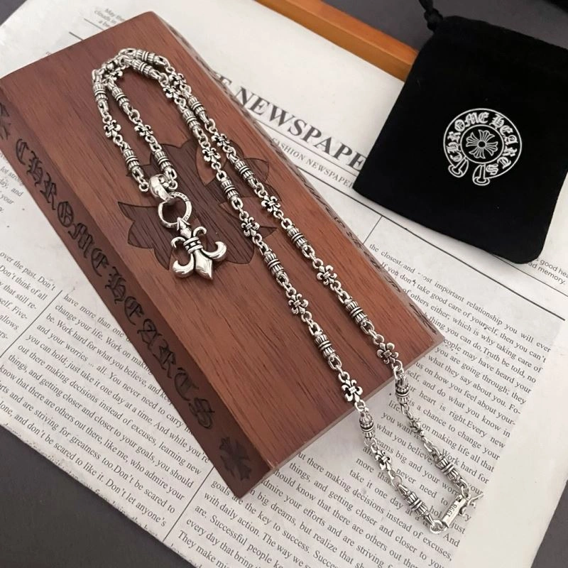 Breathable Chrxmx Hxxrts Necklaces 301060