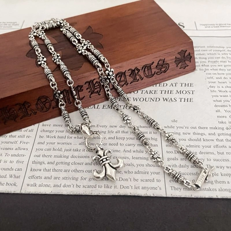 Breathable Chrxmx Hxxrts Necklaces 301060