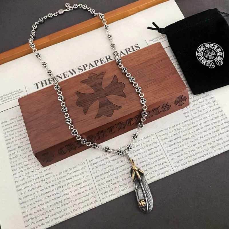 Chrxmx Hxxrts Necklaces Breathable 301069