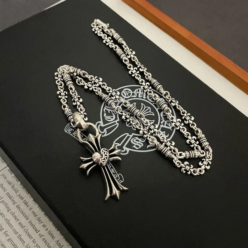 Versatile Chrxmx Hxxrts Necklaces 301071
