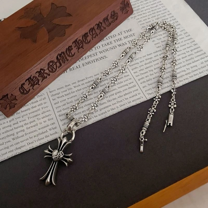 Versatile Chrxmx Hxxrts Necklaces 301071