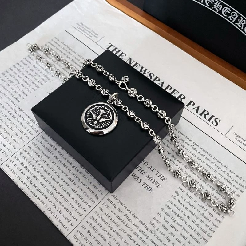 Classic Chrxmx Hxxrts Necklaces 301048