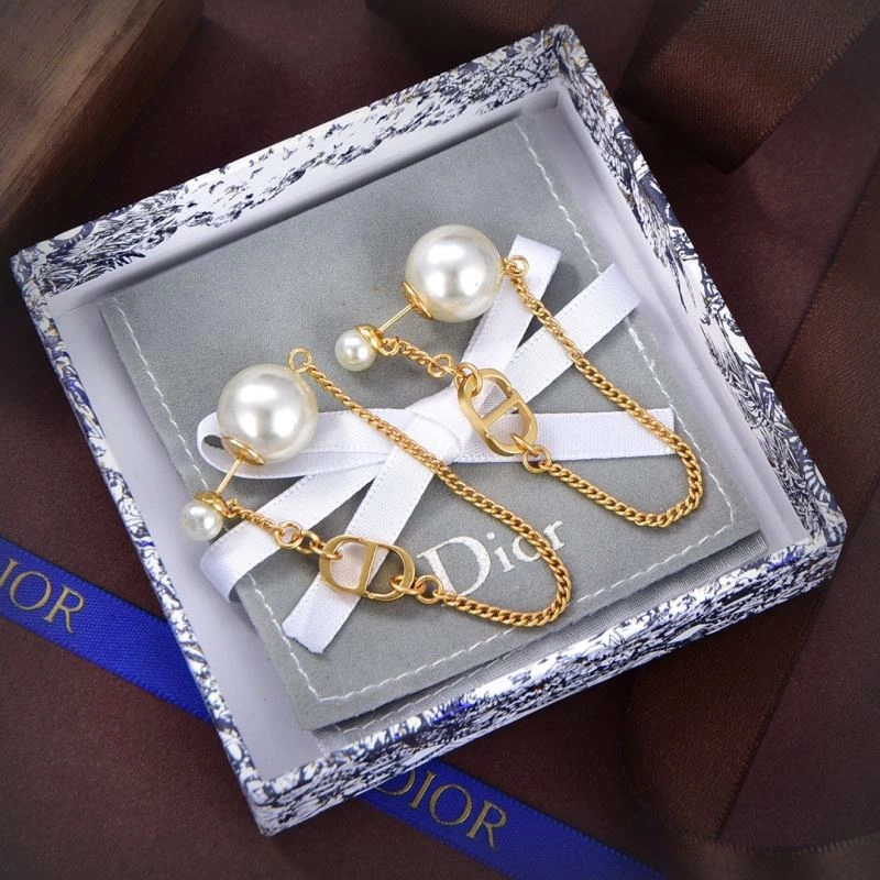 Christian Dxxr Earrings Durable 295390