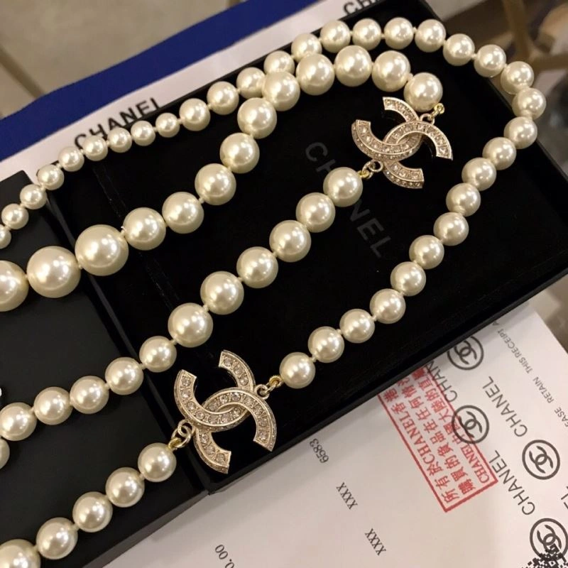 Functional Chxnxl Brooches 292870