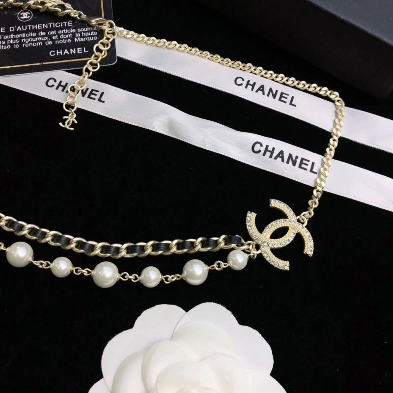 Functional Chxnxl Brooches 292871