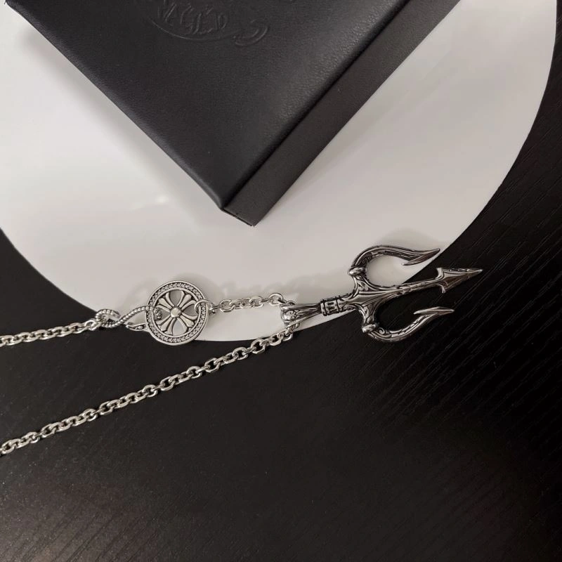Stylish Chrxmx Hxxrts Necklaces 301050